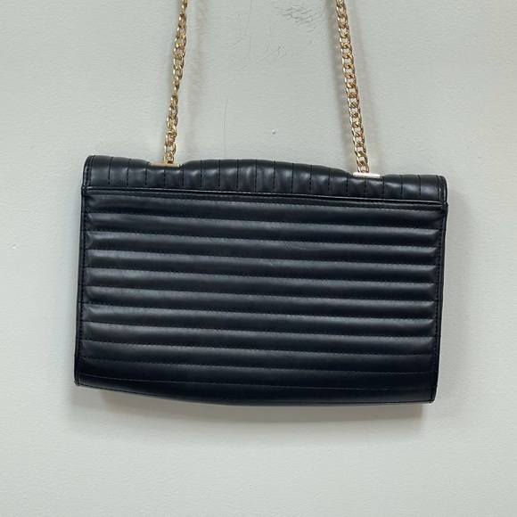 Quilted Bebe Black Crossbody w/ Gold Chain - Picture 5 of 14